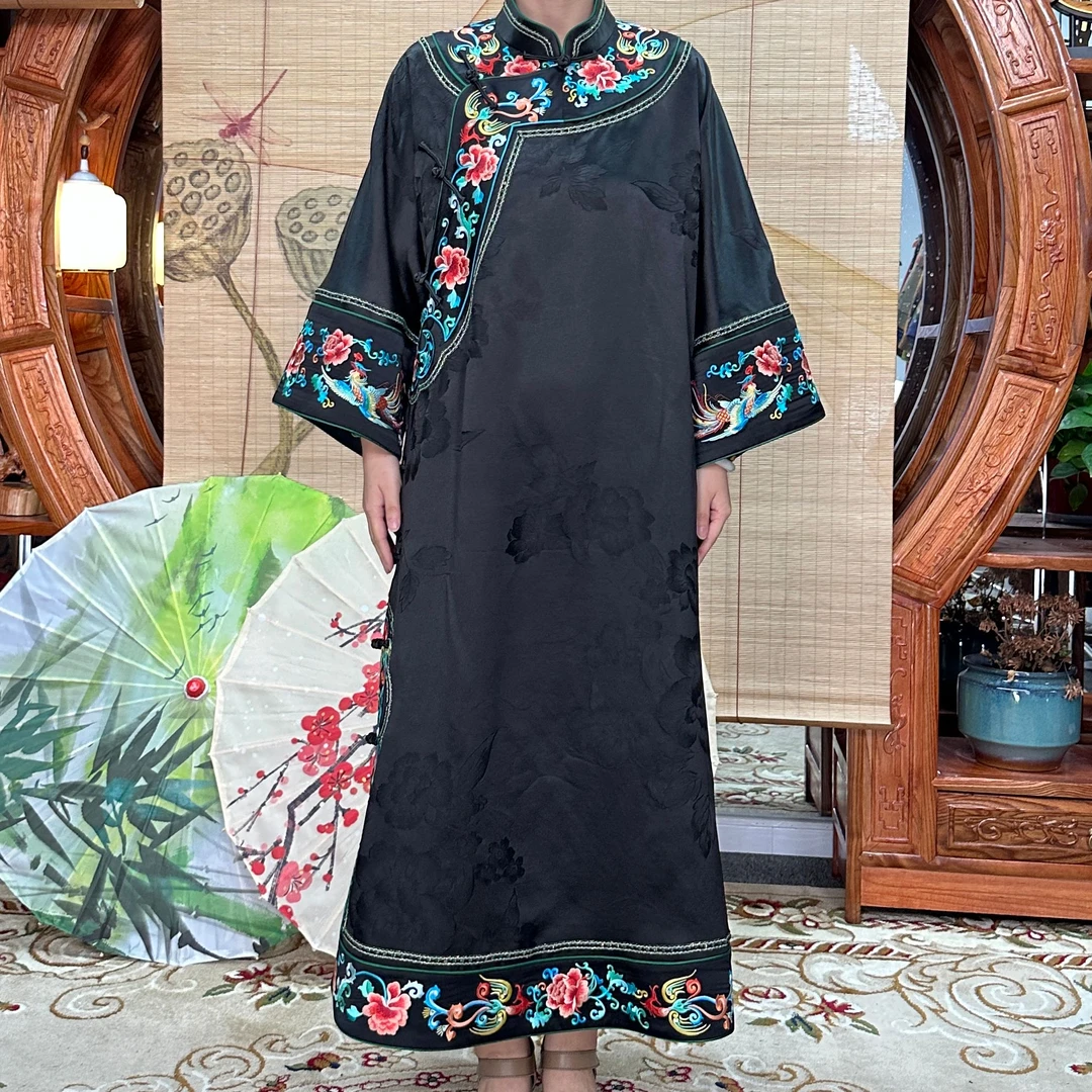 70姆米重锻苏绣黑底凤川牡丹100桑蚕丝长款袍子面料缝制中国风