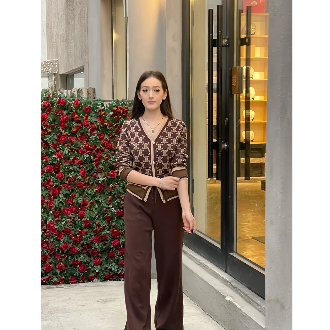 名媛小香风针织套装女2025新款高级感休闲时尚显瘦阔腿裤两件套