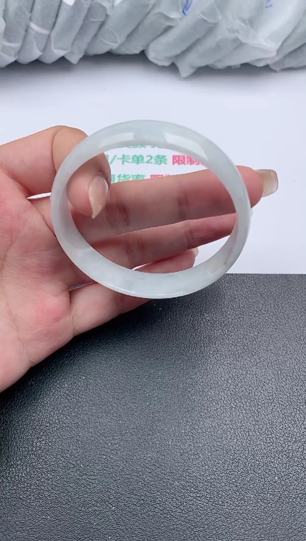【闪购商品】翡翠手镯未镶嵌天然A货翡翠【有纹有裂】