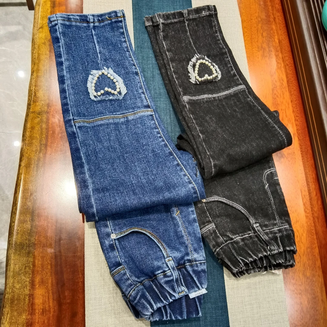 【工厂店】女童秋季时尚休闲直筒百搭弹力水洗牛仔裤8111