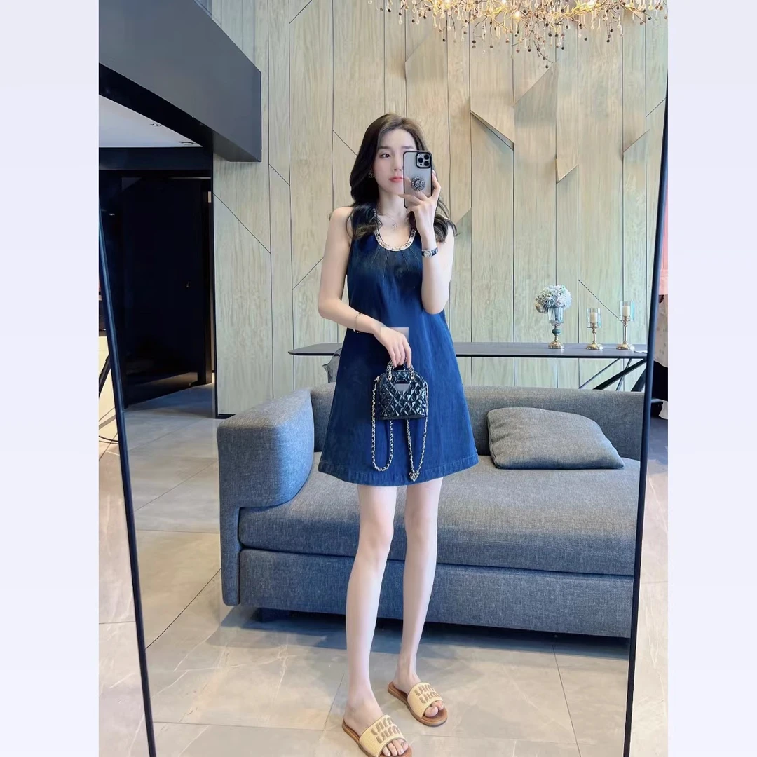 【大静静】惬意田园~绣花领口A字版背心裙DJJ1349