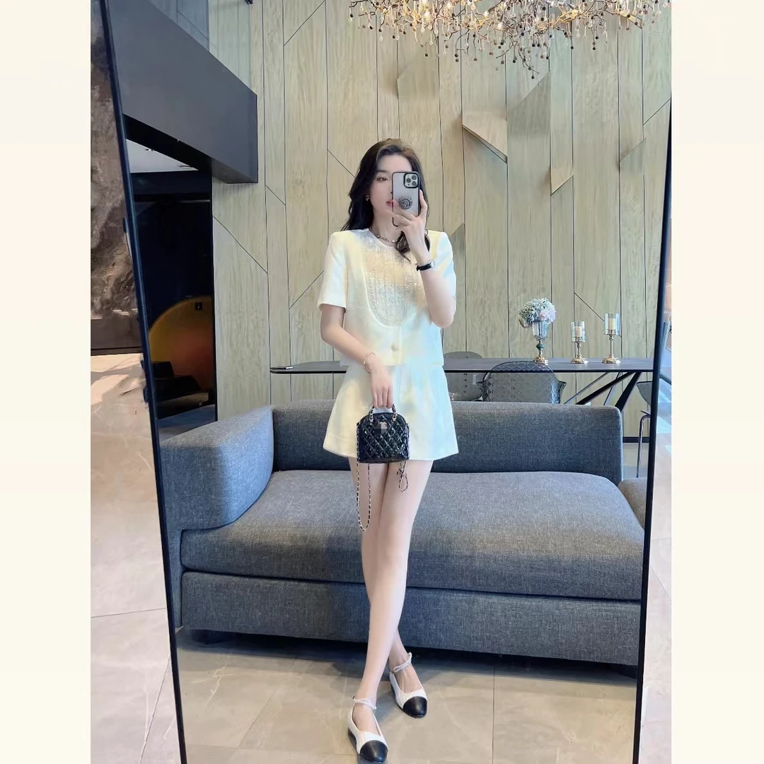 【大静静】重工亮片简约大方气质时尚上衣DJJ1303