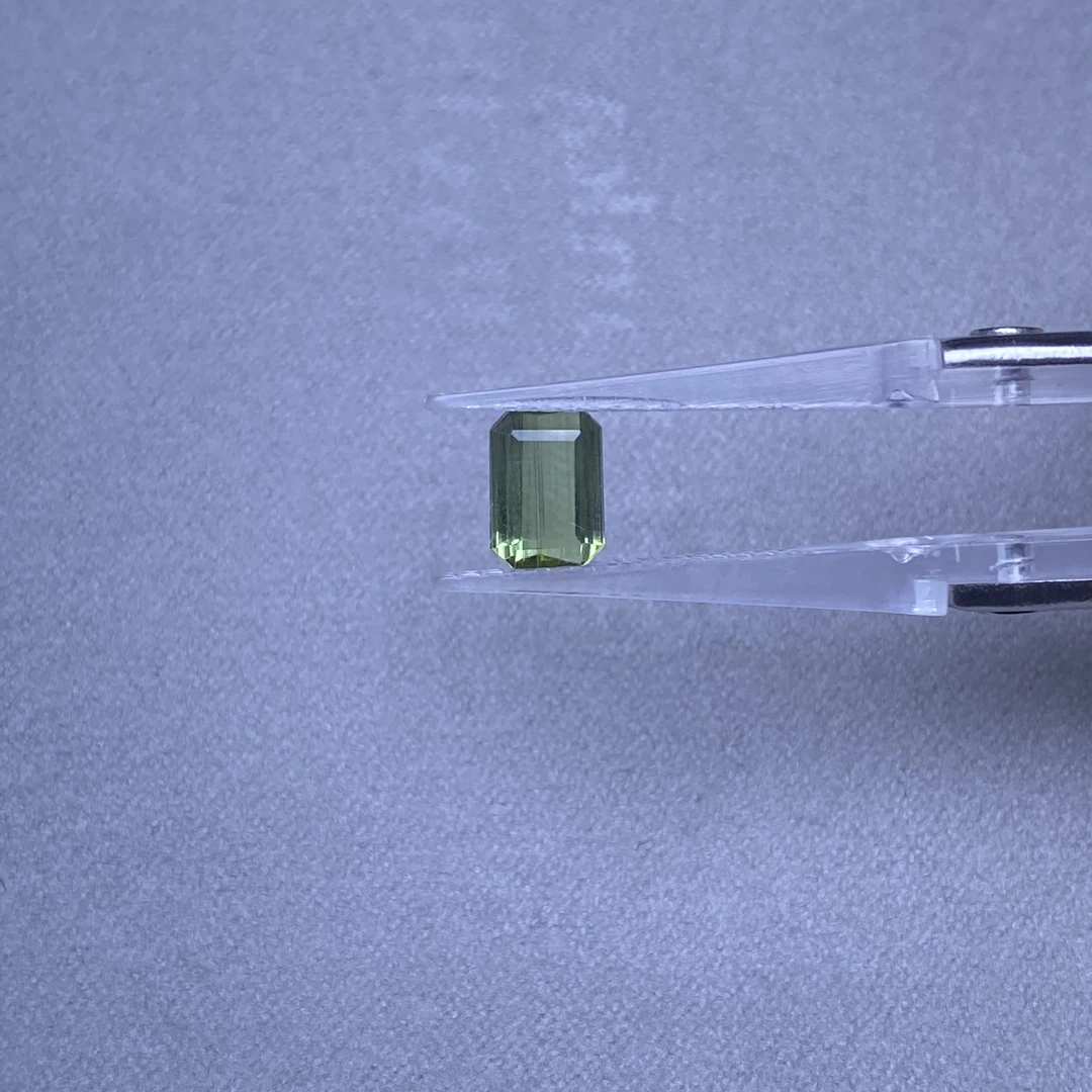0511 S(00870203)碧玺1.42ct