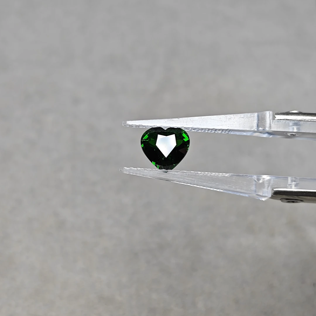 TVSvv 沙弗莱石-2.04ct（00928600）1115