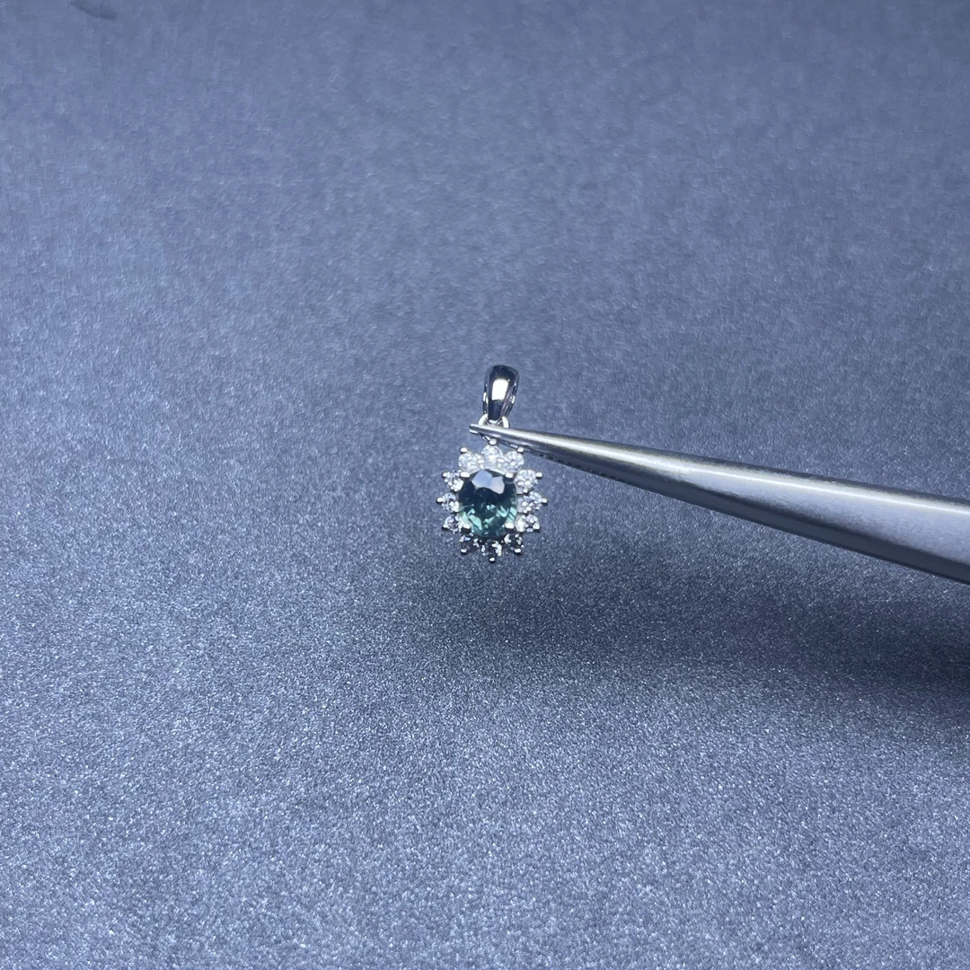 0130 S（00623900）/925银蓝宝石吊坠主石-0.60ct以上