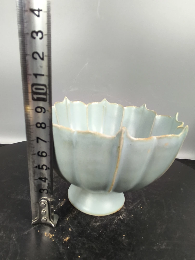 段店窑口，天蓝色，莲花碗