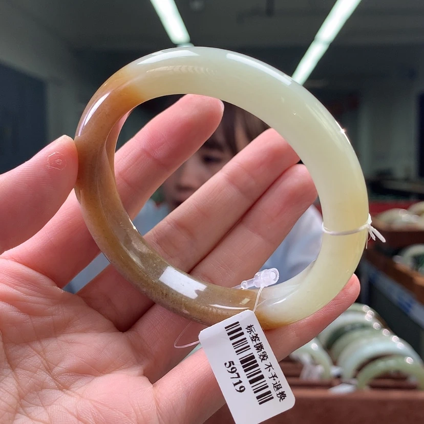 【闪购商品】和田玉手镯未镶嵌56.5