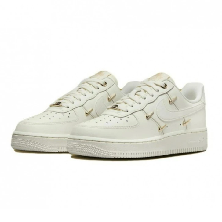 NIKE/耐克正品 女子AF1白色经典休闲时尚空军一号板鞋-FV3654-111