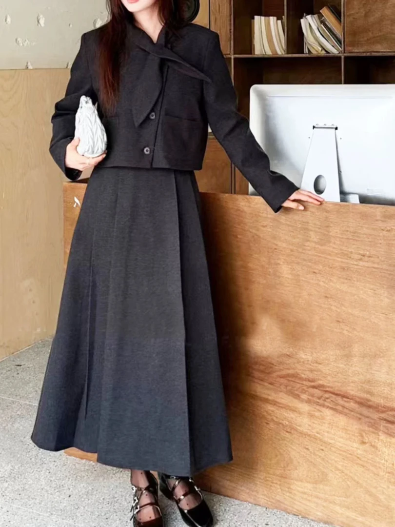 （收）冬季大码新款5125不规则蝴蝶领内里呢子外套半身裙套装