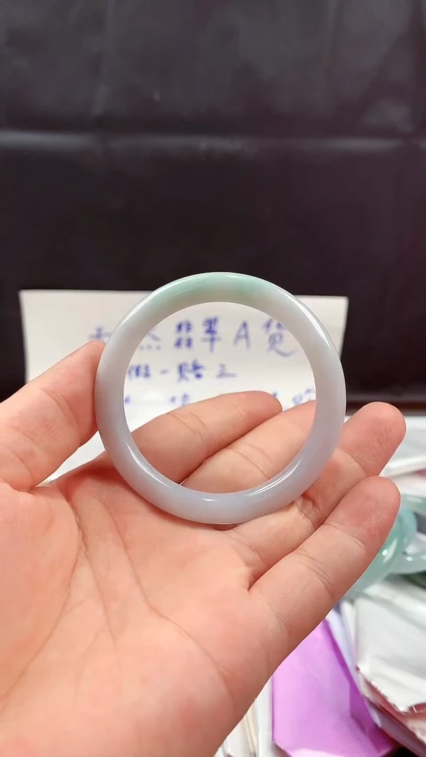 【闪购商品】翡翠手镯未镶嵌54+圈