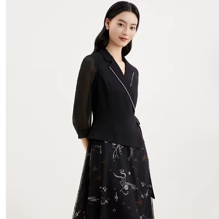 珂莱蒂尔假两件拼接西装连衣裙女通勤刺绣郁金香连衣裙KF08514W0