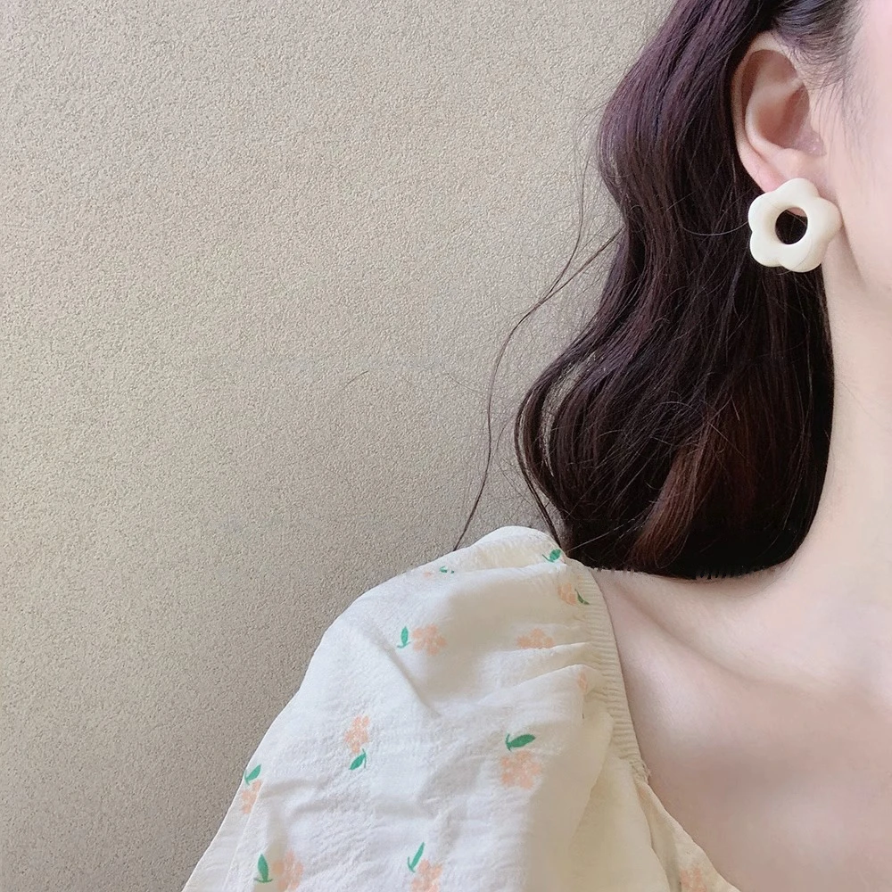 耳饰 两色奶花 茶花女孩复古甜美法式白色黄花朵耳夹