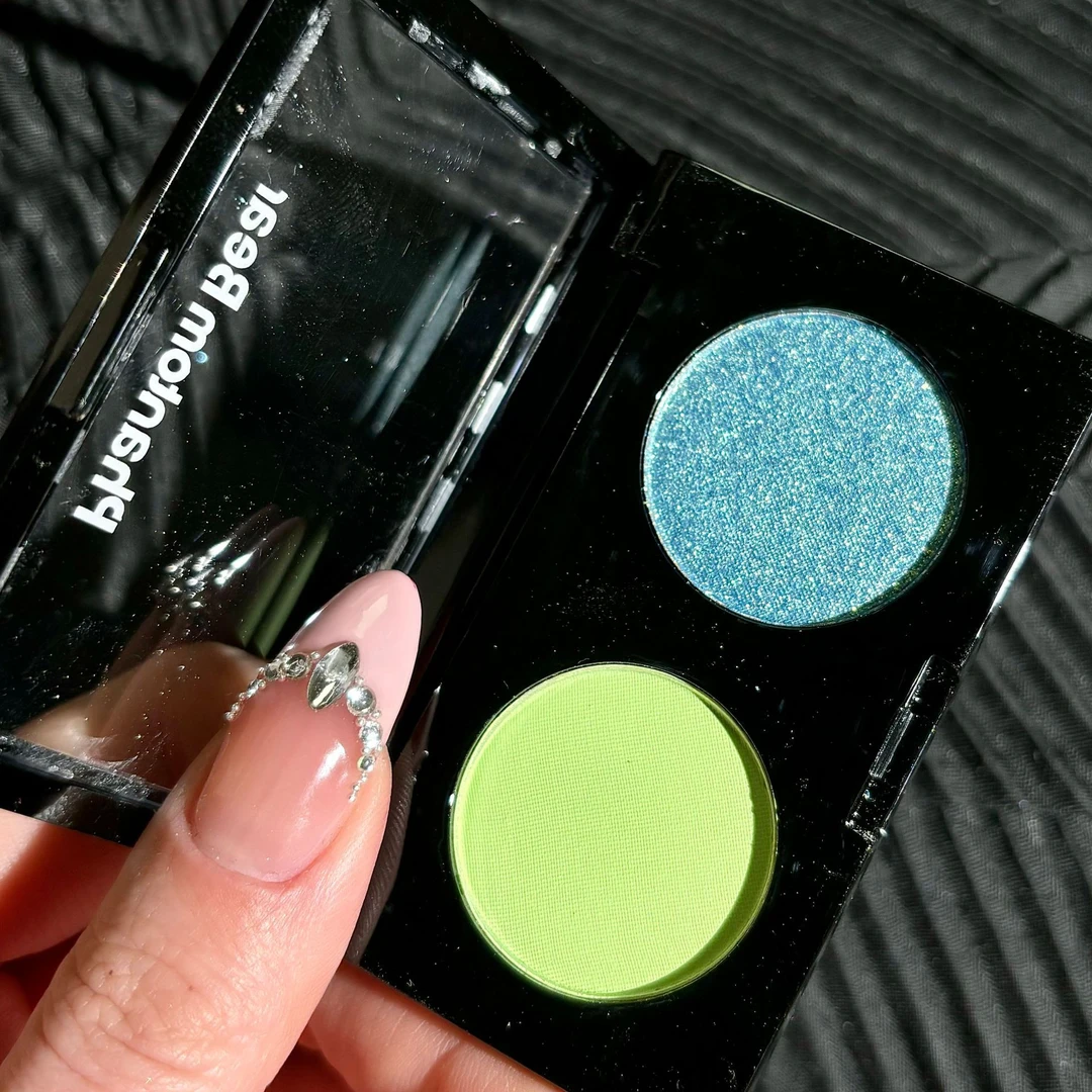 薄荷曼波双色眼影蓝绿大地色珠光哑光金棕咖色粉质细腻便携学生党