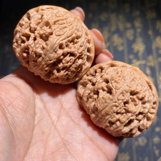 水龙纹狮子头4608号文玩核桃