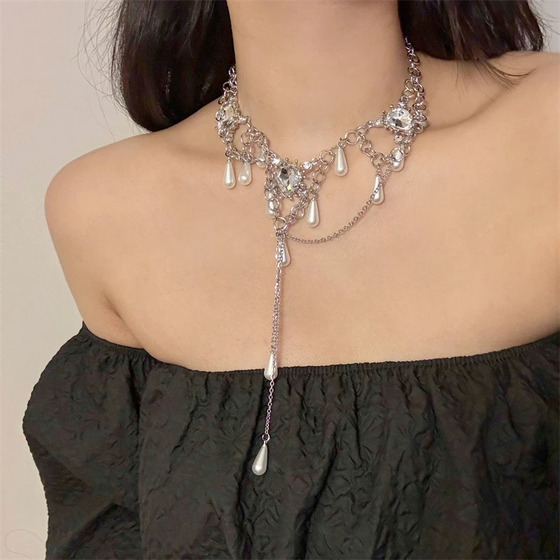 合金亚克力项链 《吸引力》水滴流苏项链女小众设计感锁骨链A350