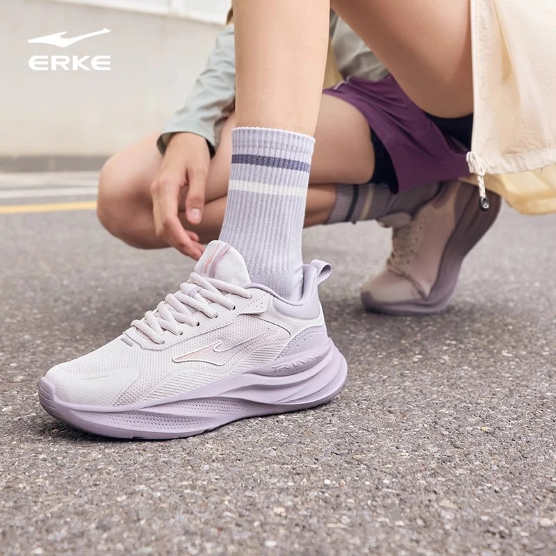 鸿星尔克凌云女子跑步鞋春季新款轻便网面运动鞋减震跑鞋软底女鞋