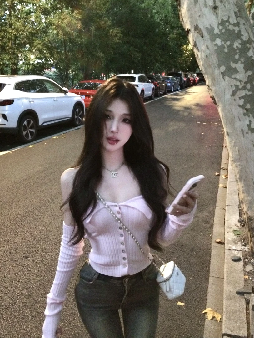 梨汁酱pear-樱花甜酒-纯欲风长袖针织毛衫女修身显瘦短款打底上衣