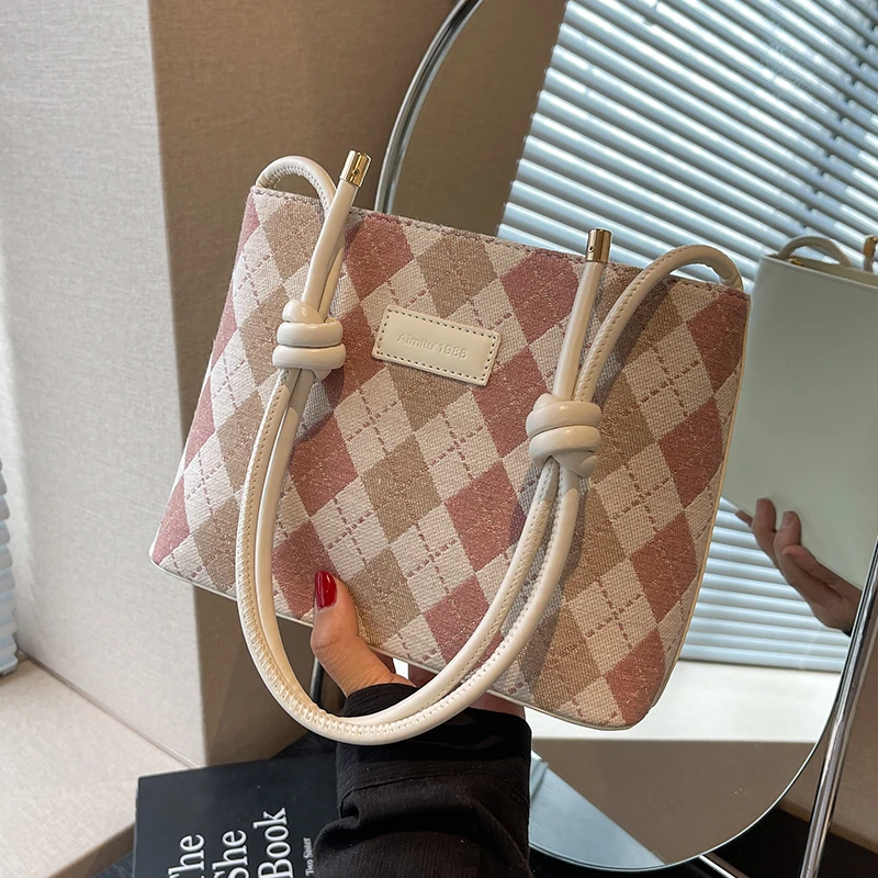 COOLE女包2023新款精致百搭时尚小众潮流菱格印花单肩斜挎小方包