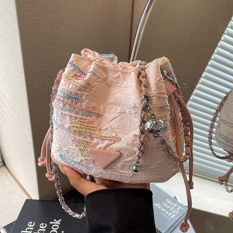 艾米兔女包2024新款简约日系质感时尚小众洋气链条单肩斜挎水桶包