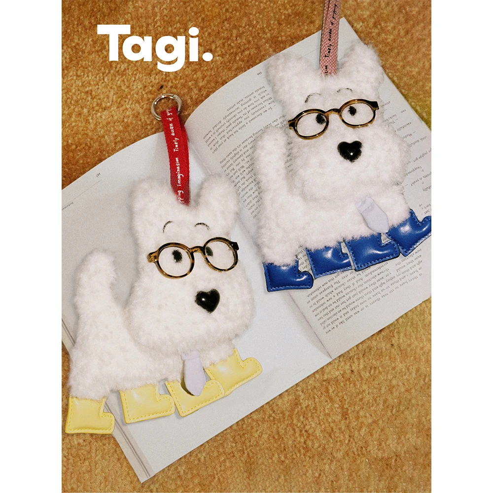 Tagi.机灵哈哈书卷小狗领带小皮靴毛绒挂件包包配饰手工可爱灵动