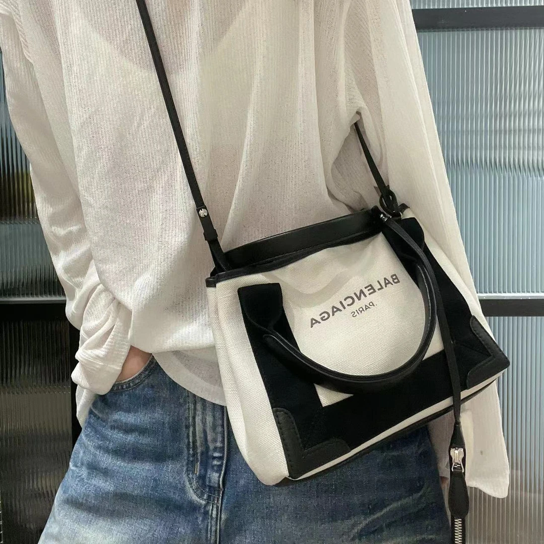 95新 Balenciaga/巴黎世家 2HX420 黑白配色小号