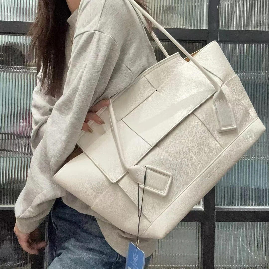 95新 BOTTEGA VENETA/葆蝶家 【蕾】 5CA026 白色单肩腋下包