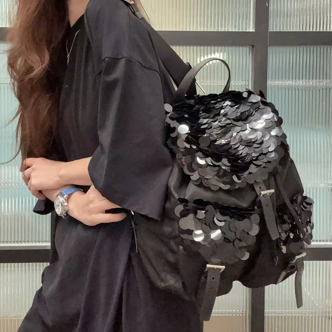 95新 Prada/普拉达 【蕾】4LW019 黑色尼龙亮片双肩包