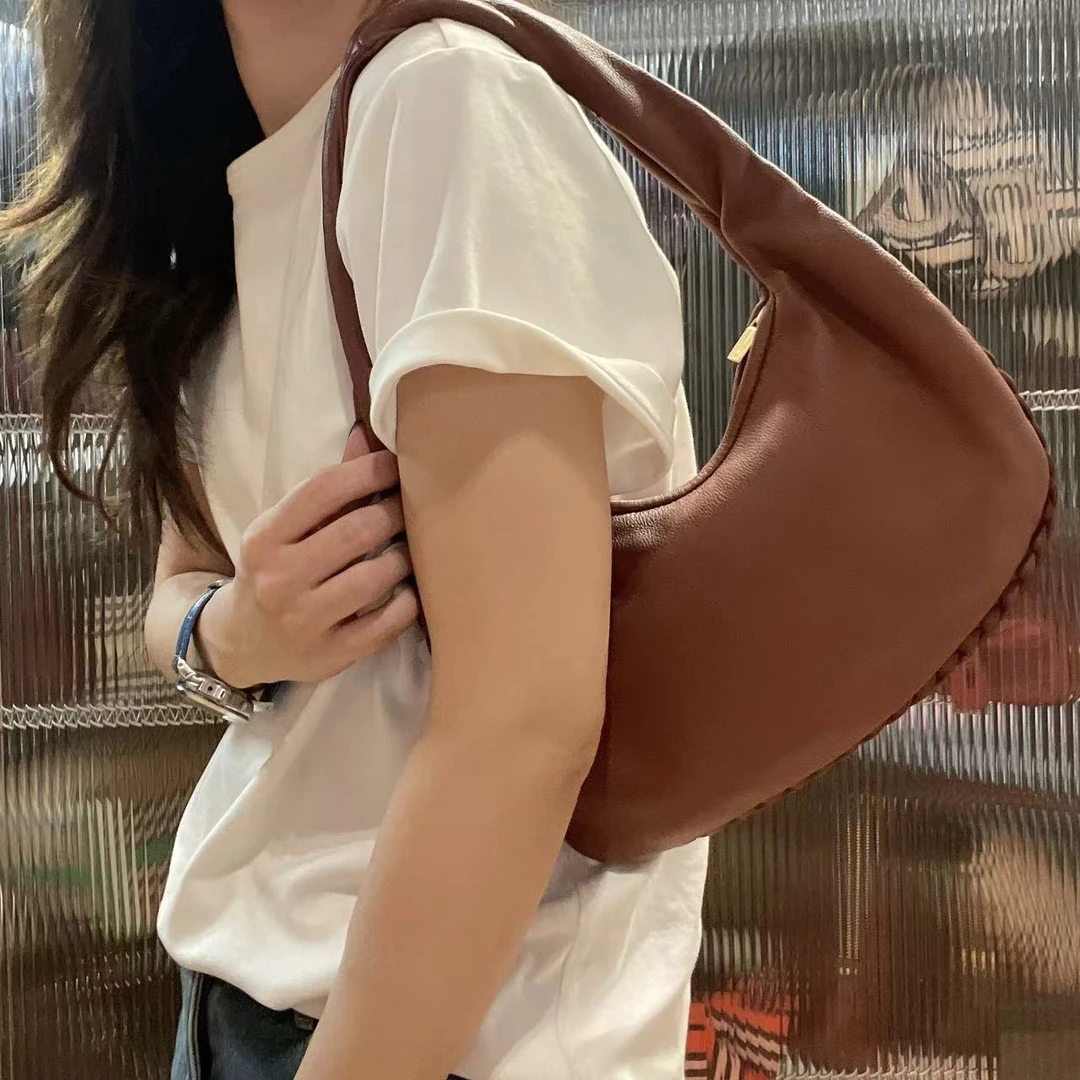 95新 BOTTEGA VENETA/葆蝶家 3HS603 红棕色小号和尚包