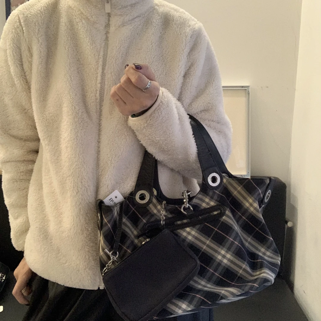 90新 BURBERRY/博柏利 0黑色格纹菜篮子包