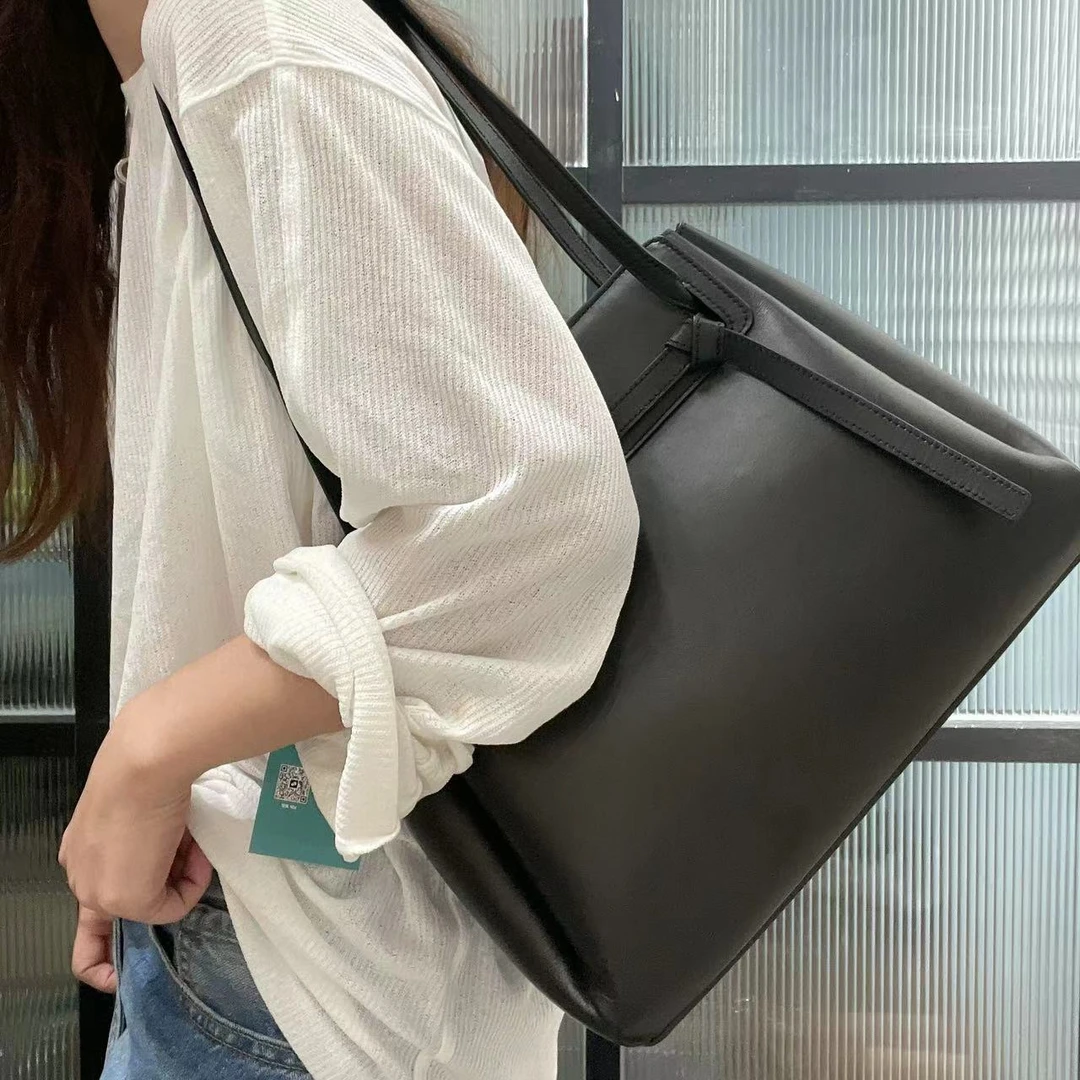 95新 LOEWE/罗意威 4XE525 黑色牛皮小号lazo单肩包