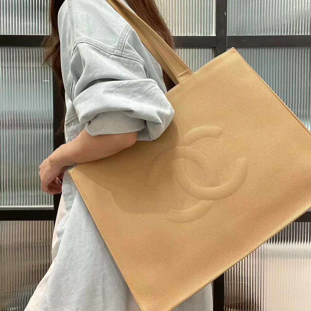 95新 Chanel/香奈儿 【蕾】 4BW025 奶茶色托特包