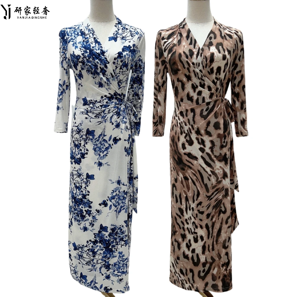 5076研家轻奢高级感气质V领一片围裹式青花瓷豹纹印花系带连衣裙