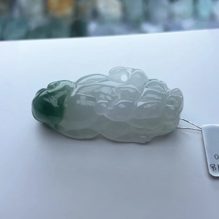 翡翠颈饰未镶嵌貔貅