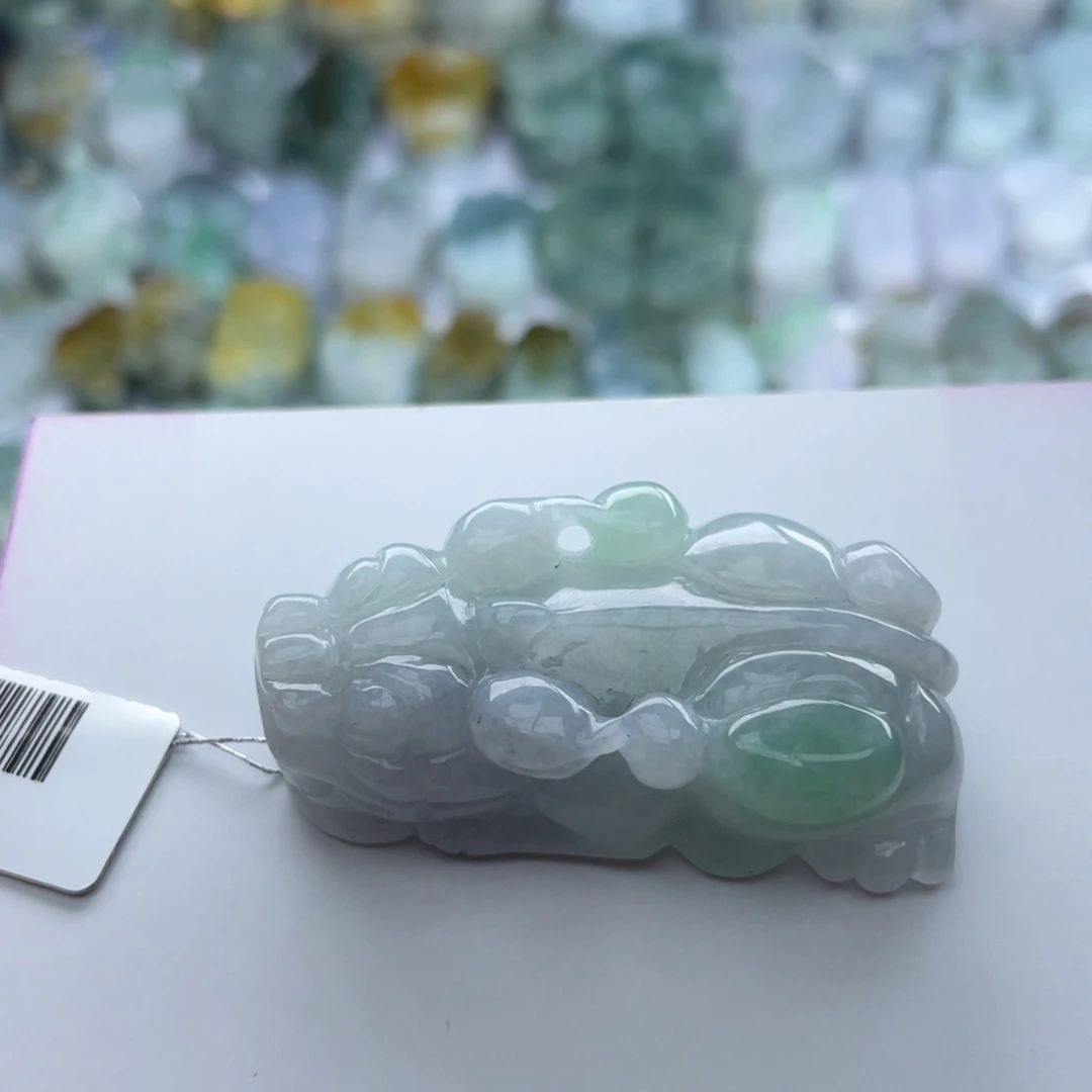 翡翠颈饰未镶嵌貔貅