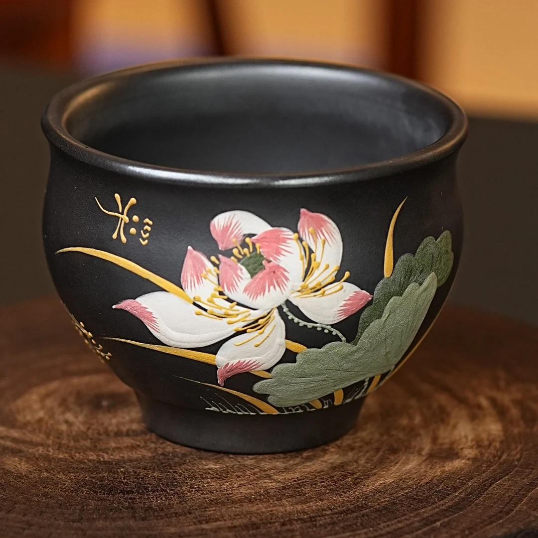 宜兴茶具坭香石黄手工泥绘堆绘荷花荷塘月色精美紫砂主人杯