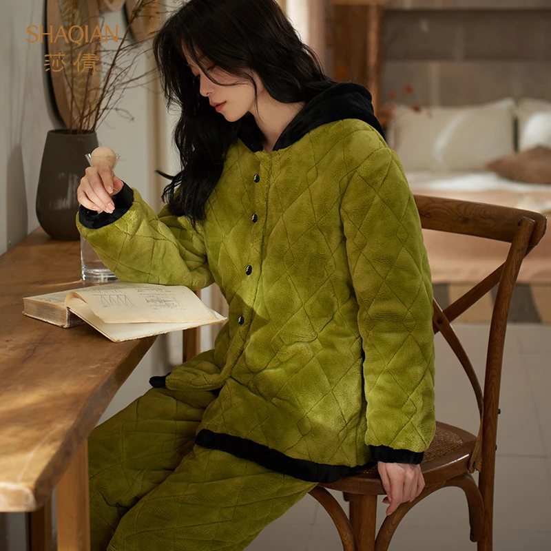 莎倩2025新款冬季女士睡衣三层夹棉加厚加绒连帽珊瑚外穿家居服