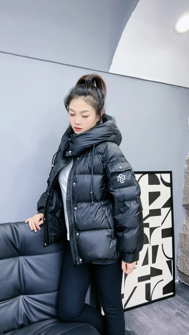 冬季短款羽绒服时尚连帽保暖韩版女士双线重工刺绣百搭鸭绒羽绒服