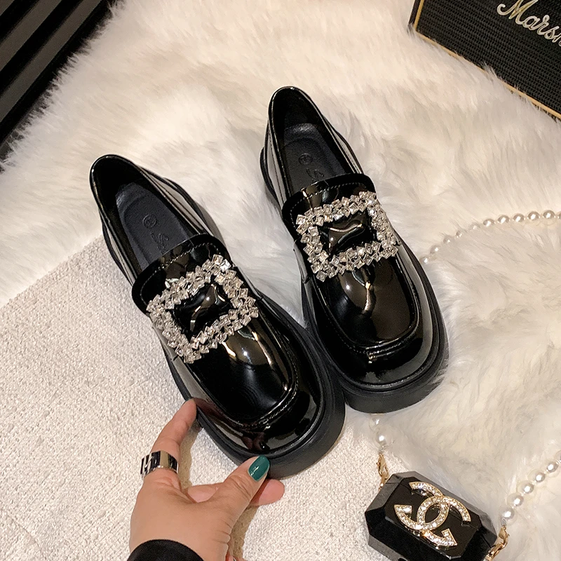 圆头新款英伦风小皮鞋女2025秋冬时尚百搭单鞋女软底鞋水钻乐福鞋