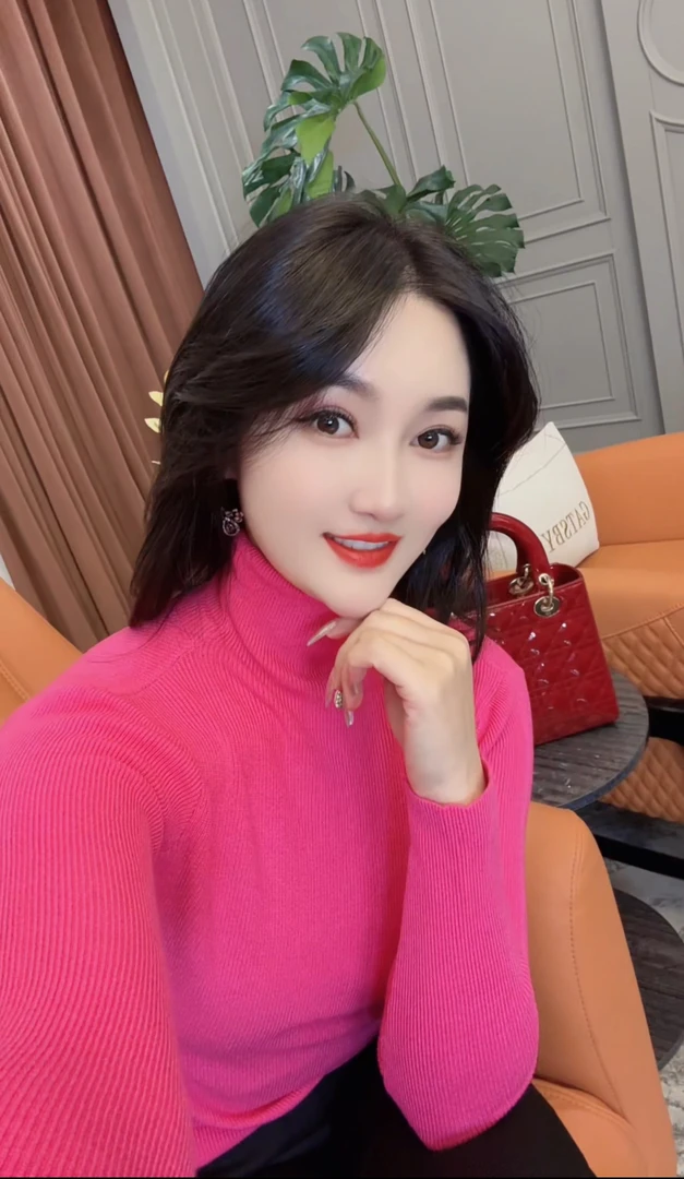 臻韩美2024秋冬百搭保暖贴肤奶白色长袖打底衫