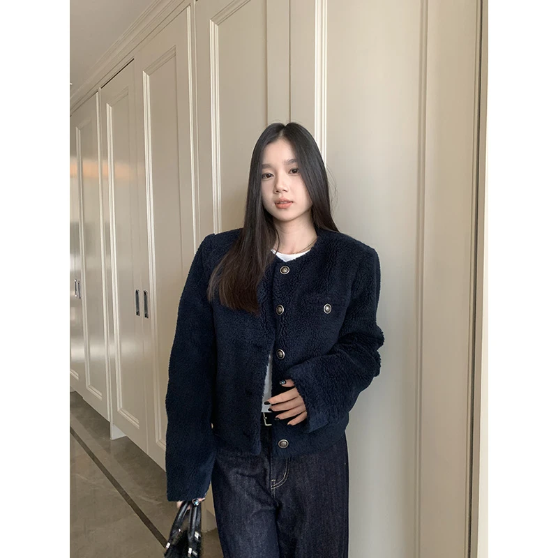 王少女的店【现】藏青色毛绒加厚圆领小香风外套短款上衣W26946S44