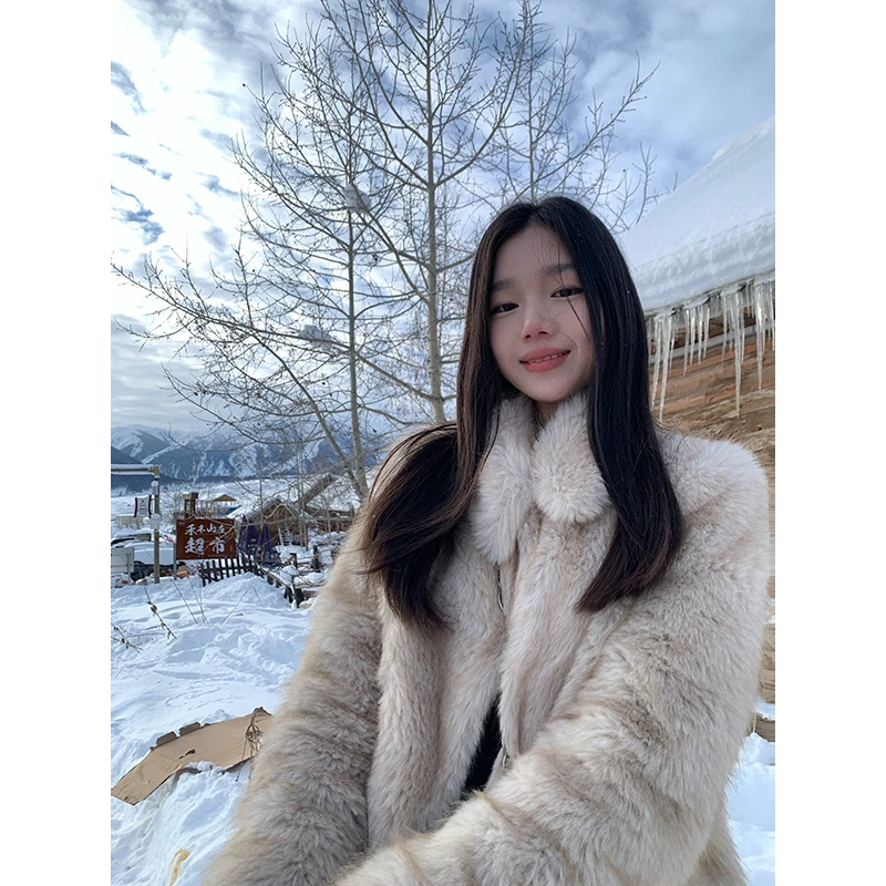 王少女的店 米杏色毛毛翻领外套冬季保暖短款时尚上衣 W27917S44