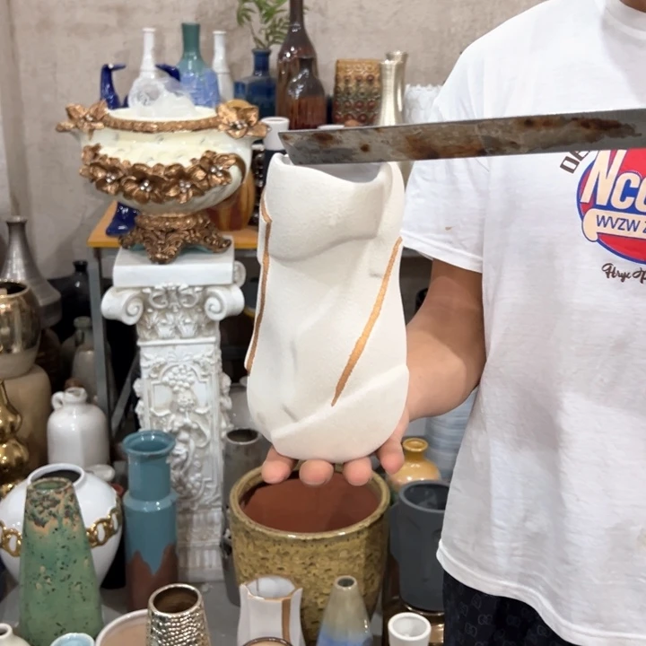 瓶高度20厘米口径6厘米