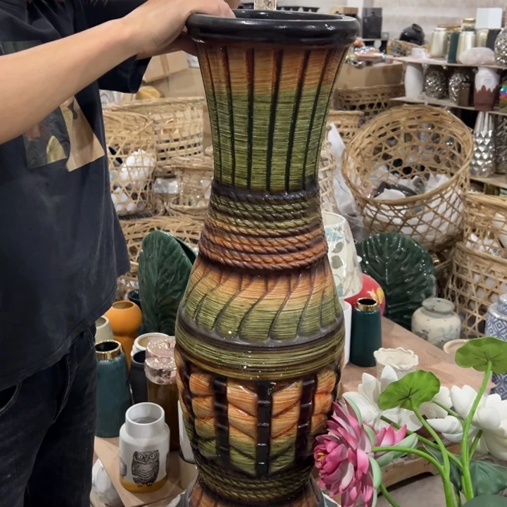 瓶高度70厘米口径15厘米微瑕捡漏低温瓷