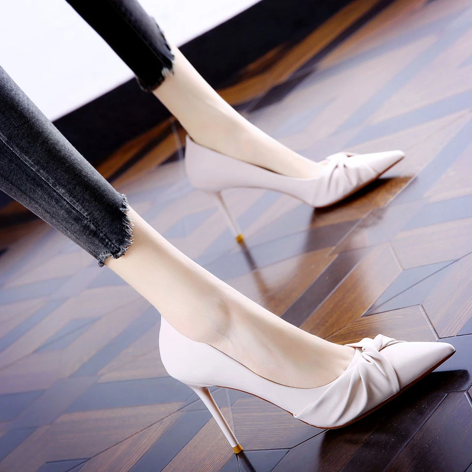 春秋鞋子女爆款2025新款小众气质高跟鞋细跟性感夜店尖头浅口单鞋