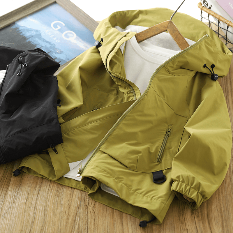 男童外套连帽儿童冲锋衣春装2024春秋新款夹克中大童户外防风上衣