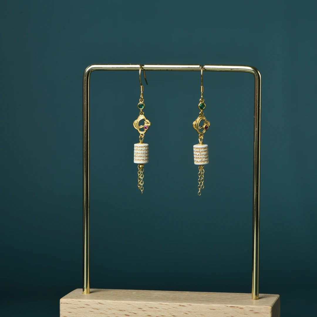 猛犸牙精雕五条文桶柱耳坠一对（木带宝）