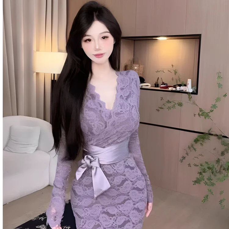 气质性感V领收腰显瘦蕾丝连衣裙秋冬新款修身显瘦中长包臀裙