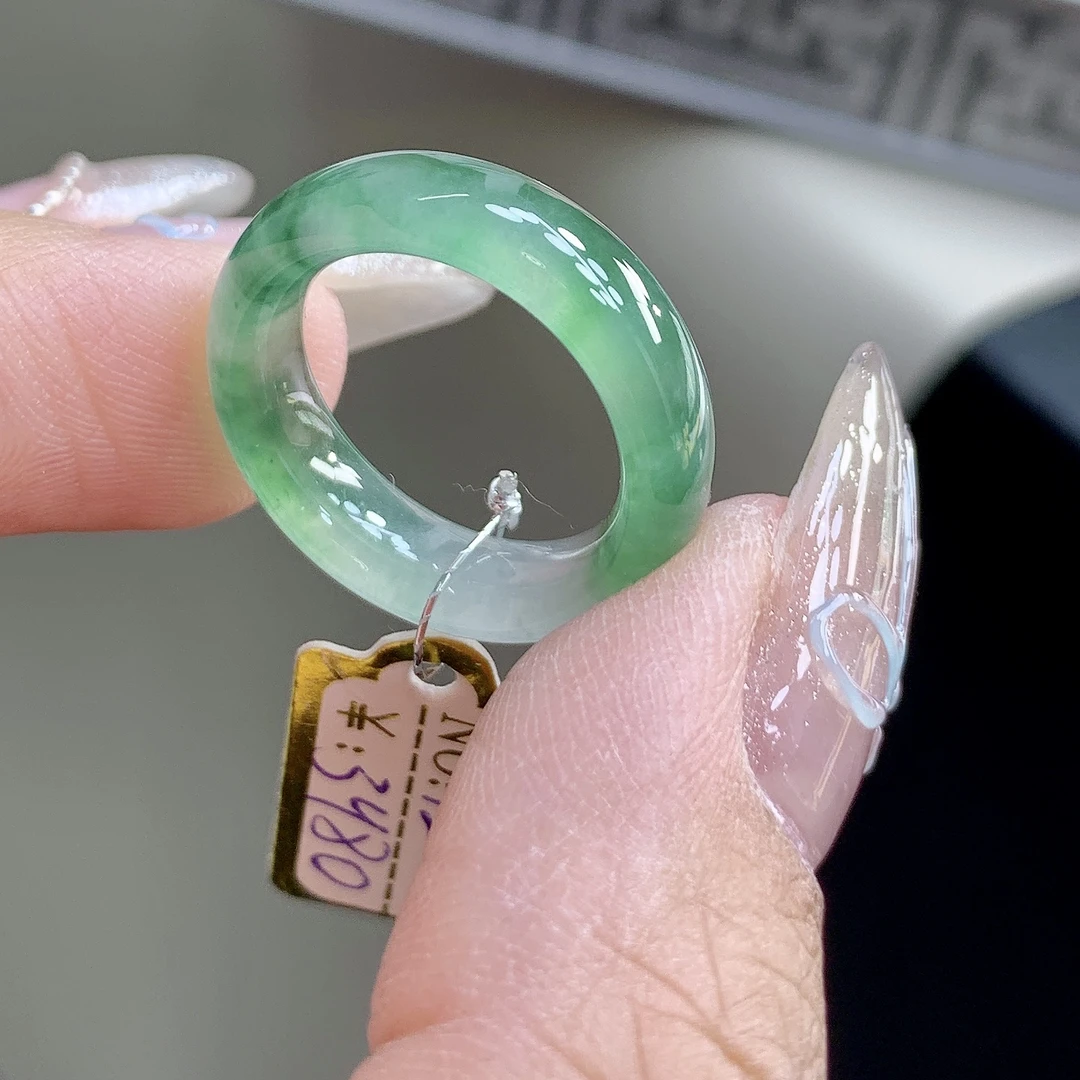 冰种翡翠玉戒指 12号 冰绿起光缅甸翡翠戒圈 尺寸16-5.9-3.6mm