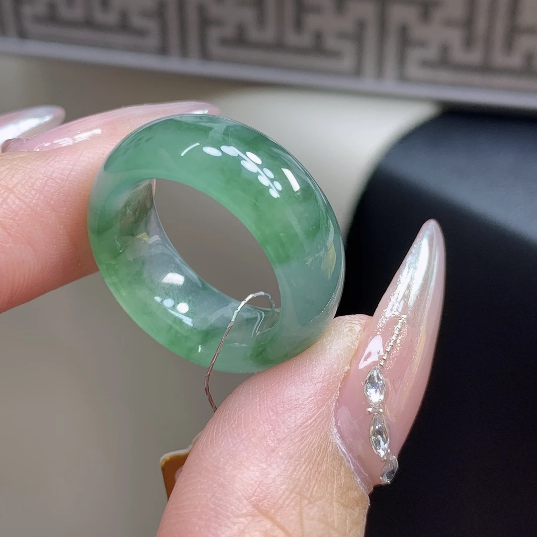 天然缅甸翡翠玉指环 14号15号 宽边轮胎满色飘绿花尺寸17-8.9-4.1