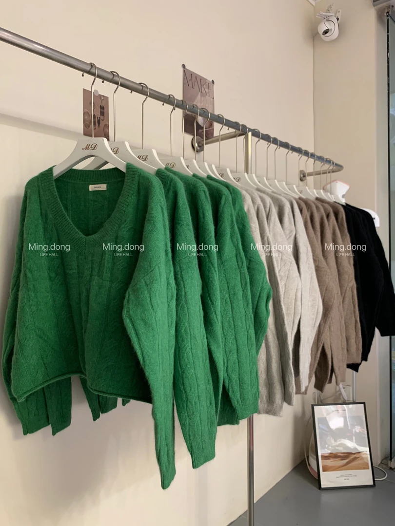 【M.D】慵懒V领麻花卷边温暖毛衣